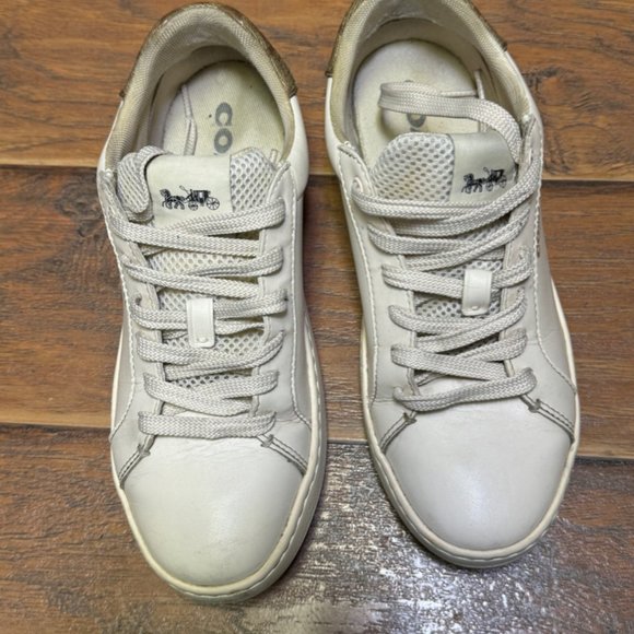 Coach Clip Low Top Lace Up Womens Leather Khaki/Chalk Sneaker | Size 8.5(39) - Picture 3 of 7